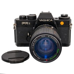 Yashica FR 1 + Tokina 35-105mm f/3.5-4.3 Occasion