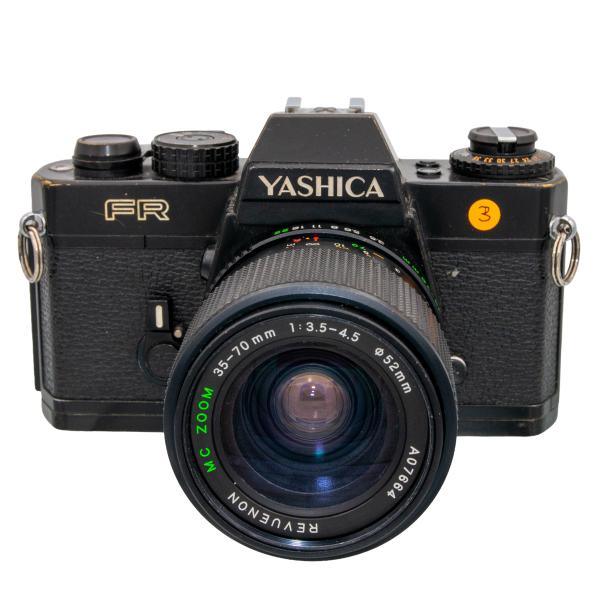 Yashica FR + Tokina 35-70mm f/3.5-4/5 Occasion