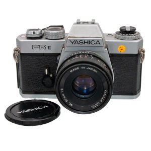 Yashica FR II + Yashica 50mm f/2.0 Occasion