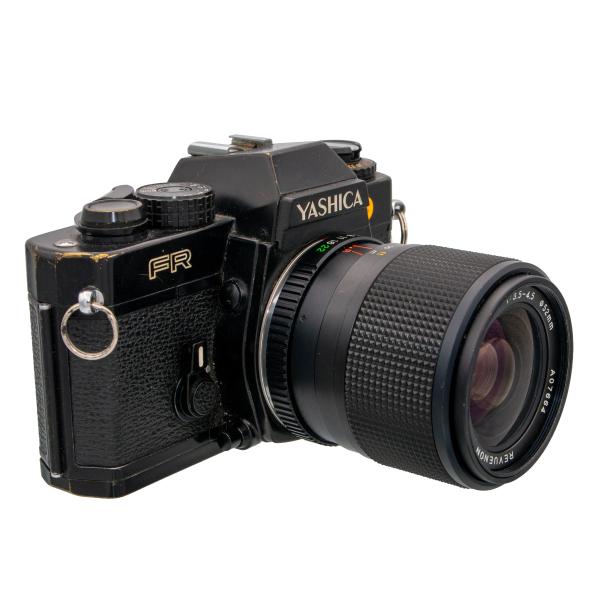 Yashica FR + Tokina 35-70mm f/3.5-4/5 Occasion - Image 4